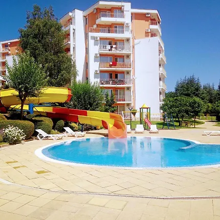 Apartamento Family Apartament Crown Pool&sea - Bastetbs