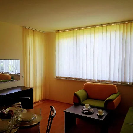 Family Apartament Crown Pool&sea - Bastetbs Apartamento *